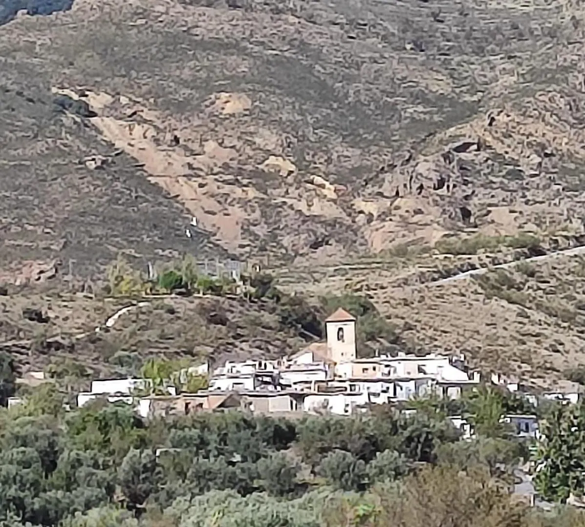 Casa Rural Paqui Lobras